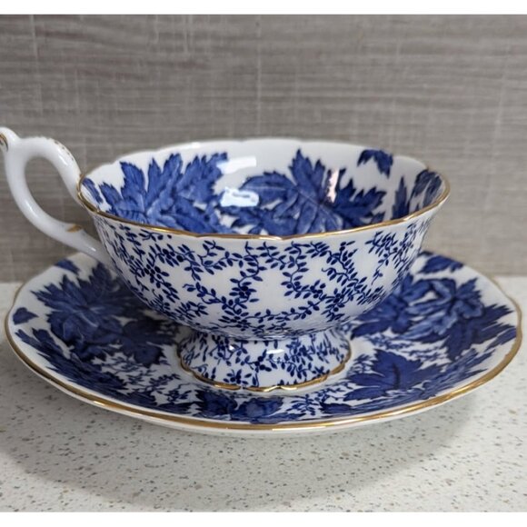 Coalport Cobalt Blue White Leaves Teacup & Saucer Gold Trim England - Picture 5 of 5